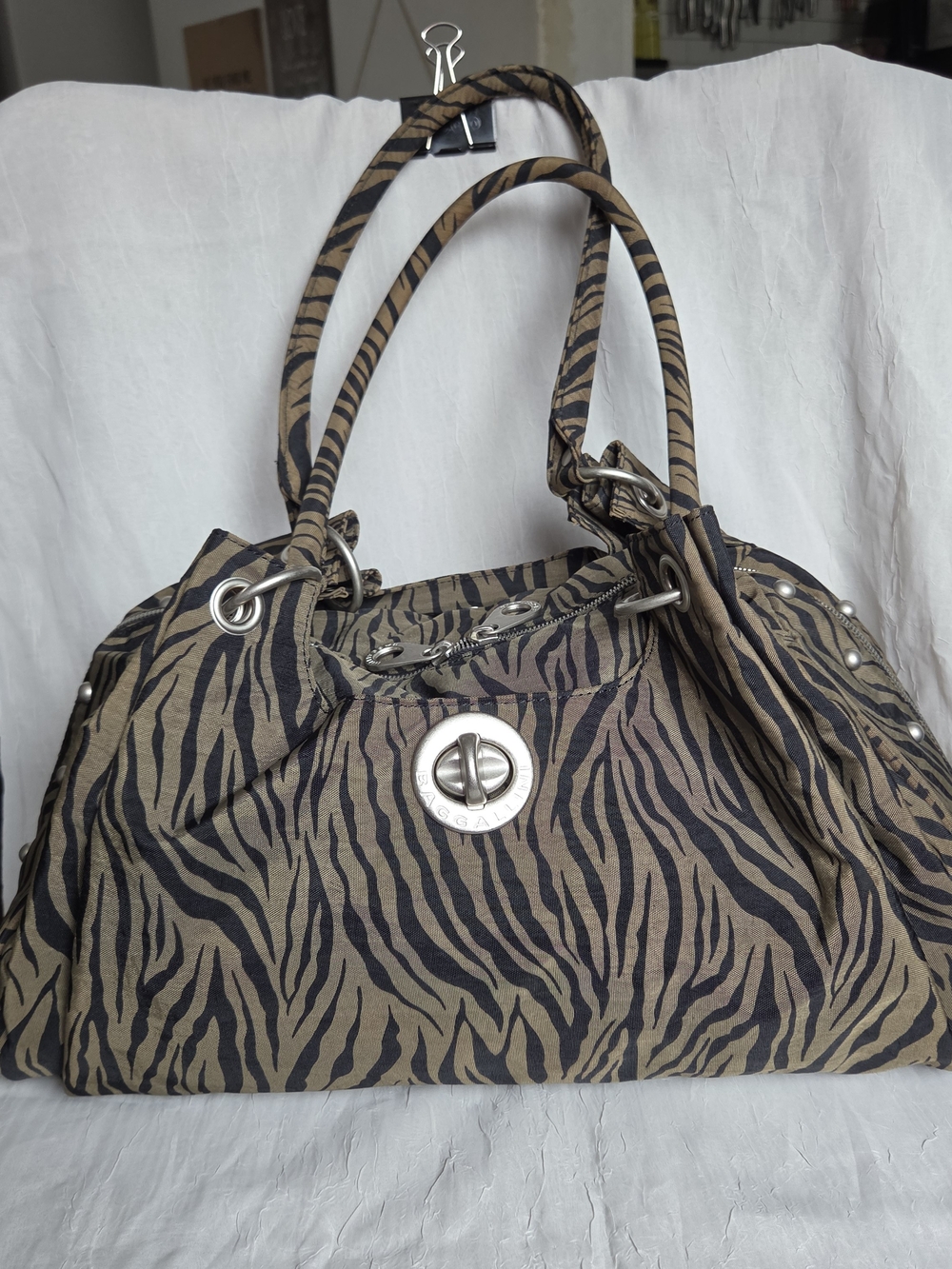 Baggallini Shanghai Satchel Travel Hobo Purse